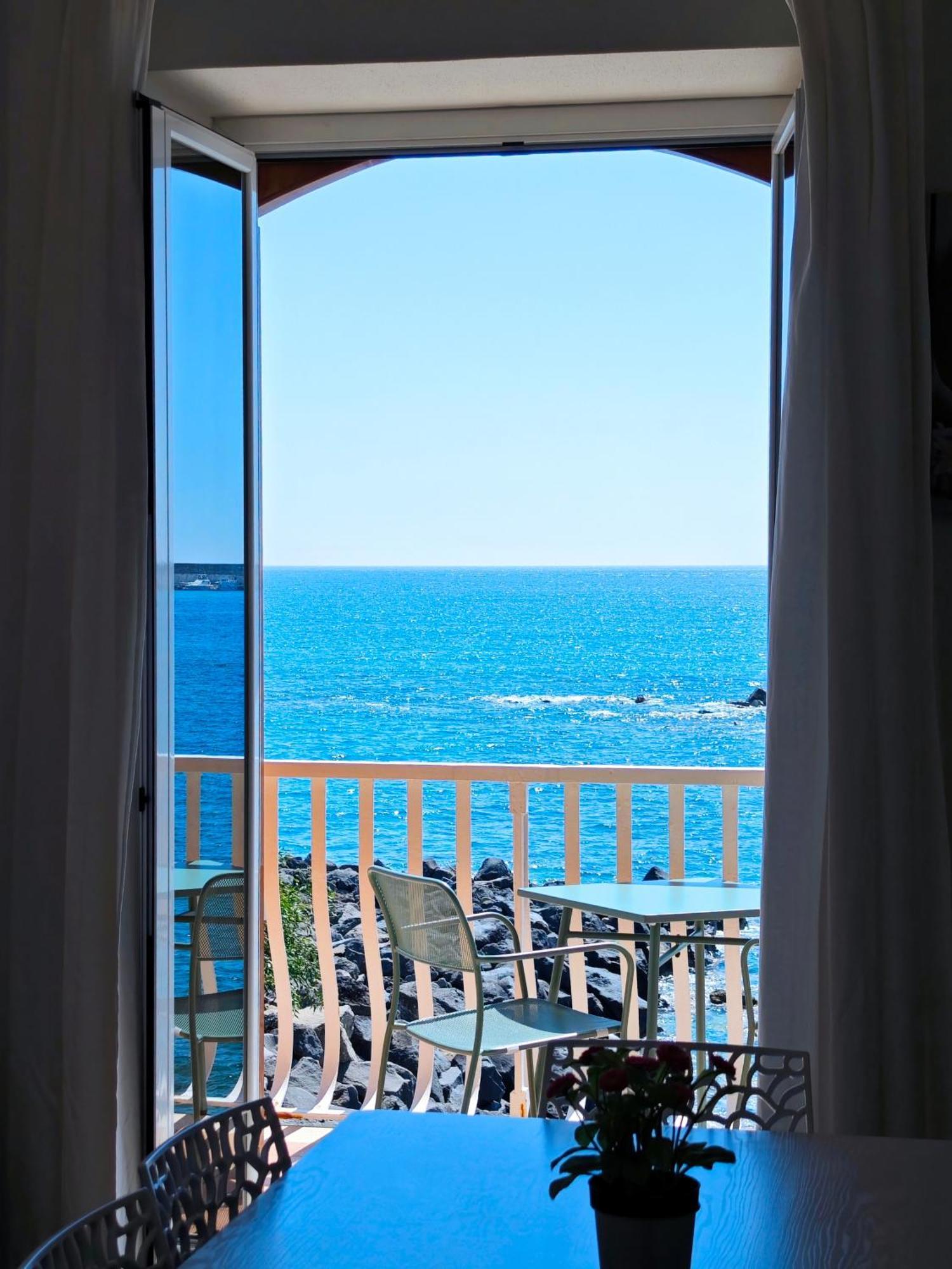 Super Panorama & Astonishing Apartment Seaview Giardini Naxos Ngoại thất bức ảnh