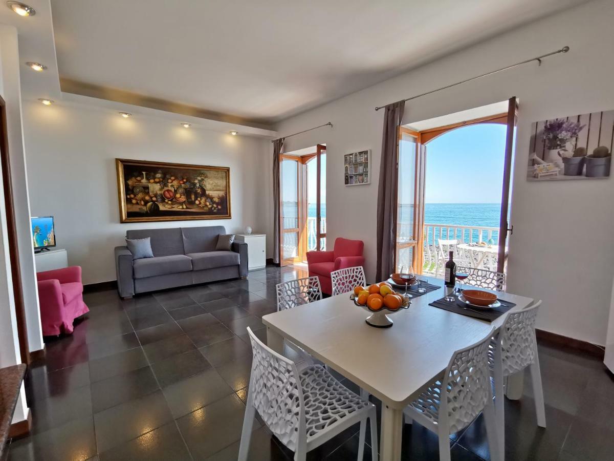 Super Panorama & Astonishing Apartment Seaview Giardini Naxos Ngoại thất bức ảnh