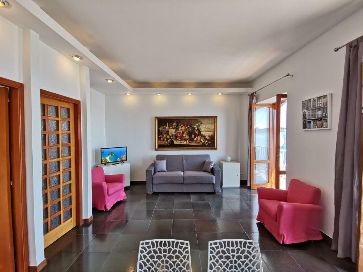 Super Panorama & Astonishing Apartment Seaview Giardini Naxos Ngoại thất bức ảnh